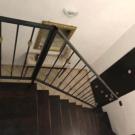 Alleria Naples Luaran gambar