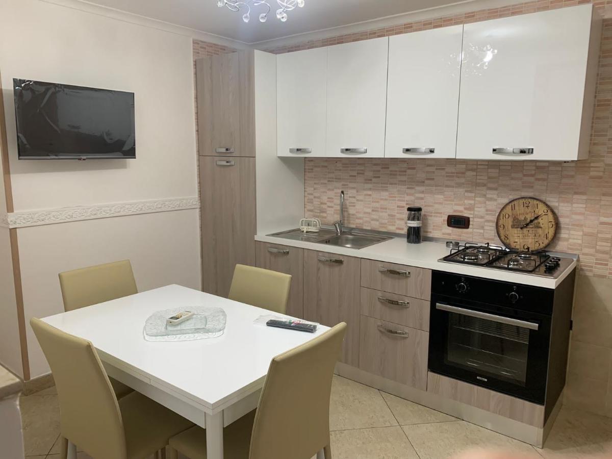 Alleria Naples Luaran gambar