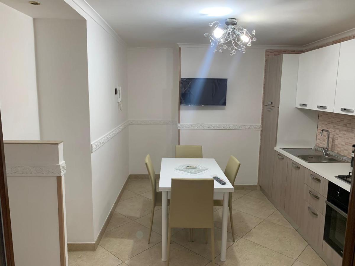Alleria Naples Luaran gambar
