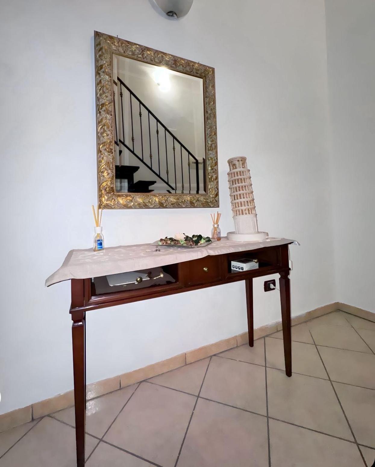 Alleria Naples Luaran gambar
