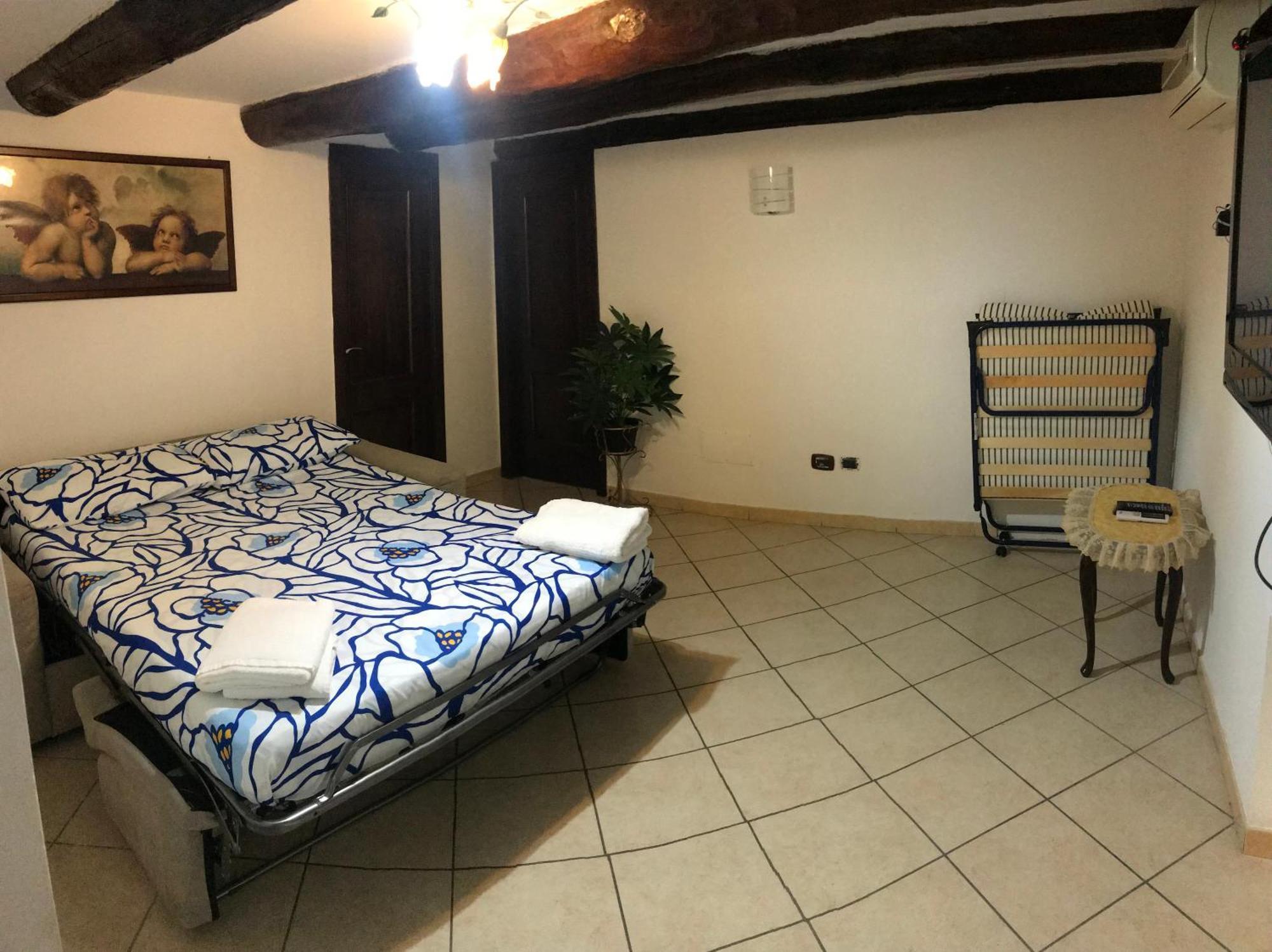 Alleria Naples Luaran gambar