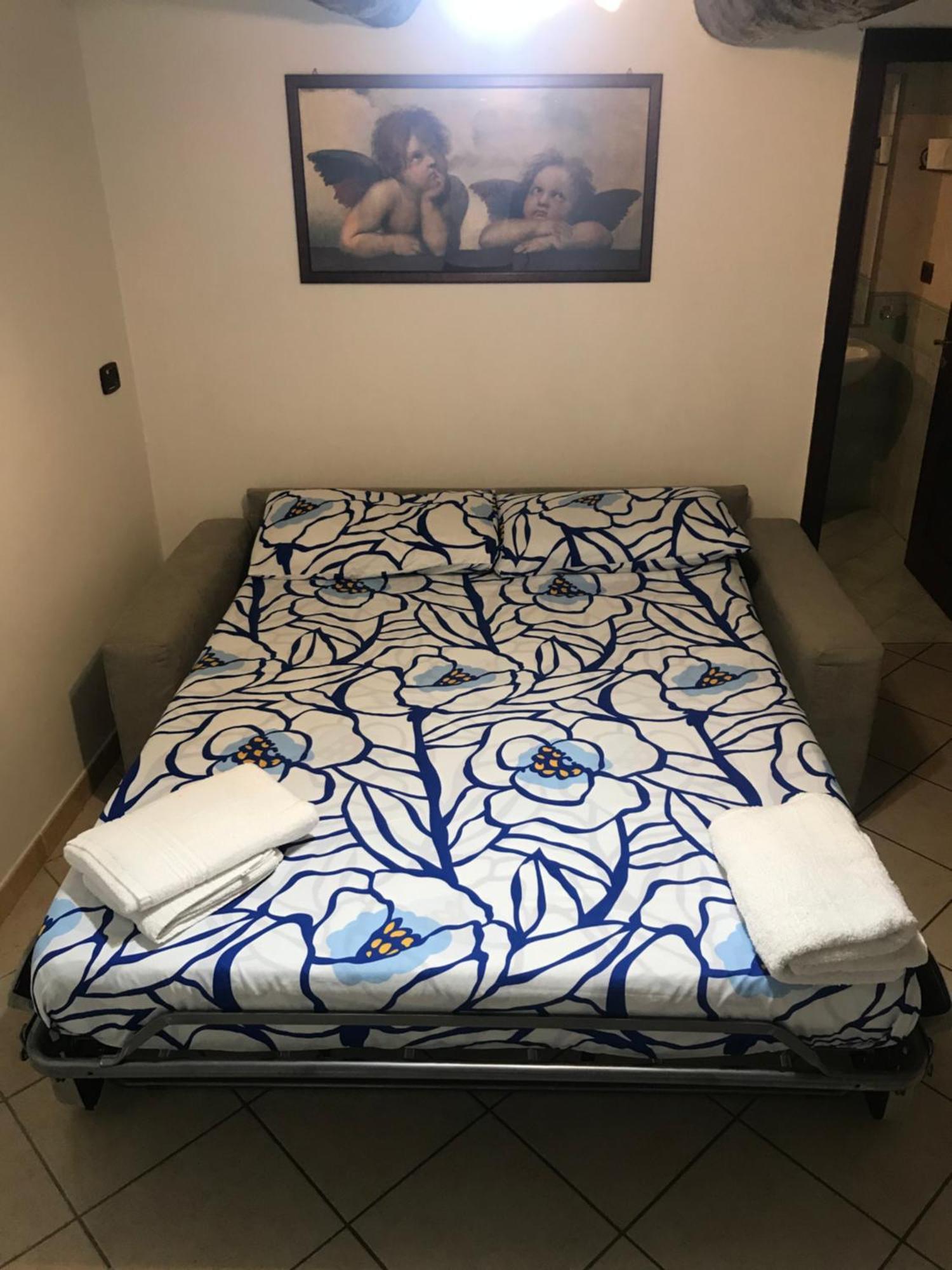 Alleria Naples Luaran gambar