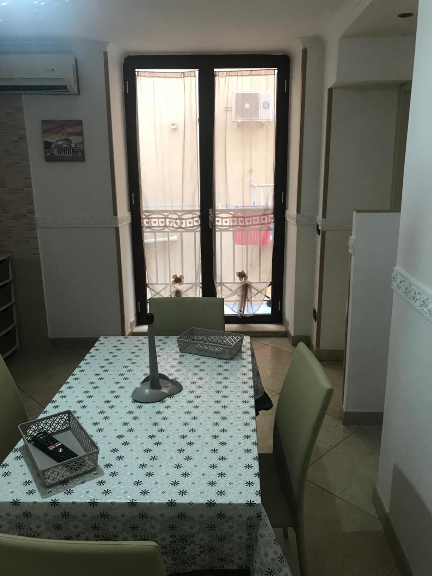 Alleria Naples Luaran gambar