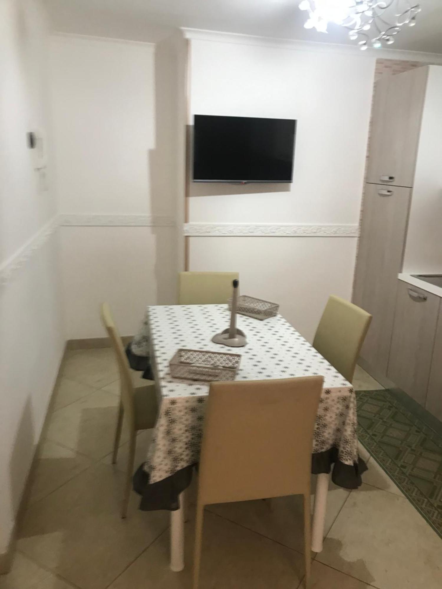Alleria Naples Luaran gambar